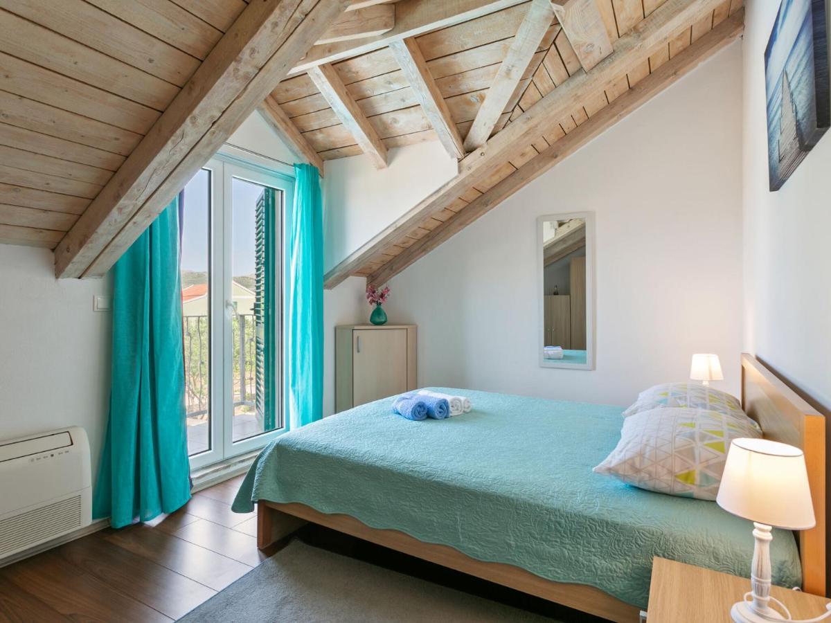Chic Holiday Home In Marina With Private Swimming Pool Exterior photo